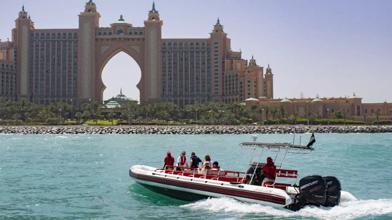 Speed Boat Tour Dubai - Image 2