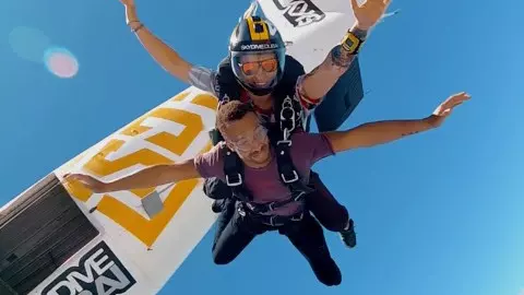 Sky Dive Dubai - Photo 9