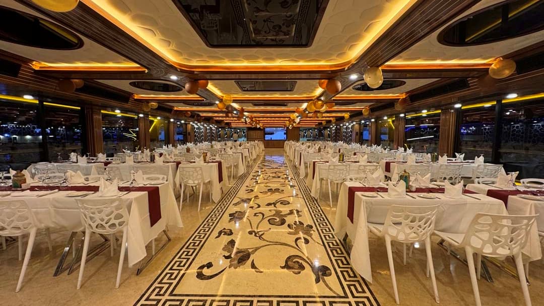 Lotus Royale Dinner Cruise - Photo 35
