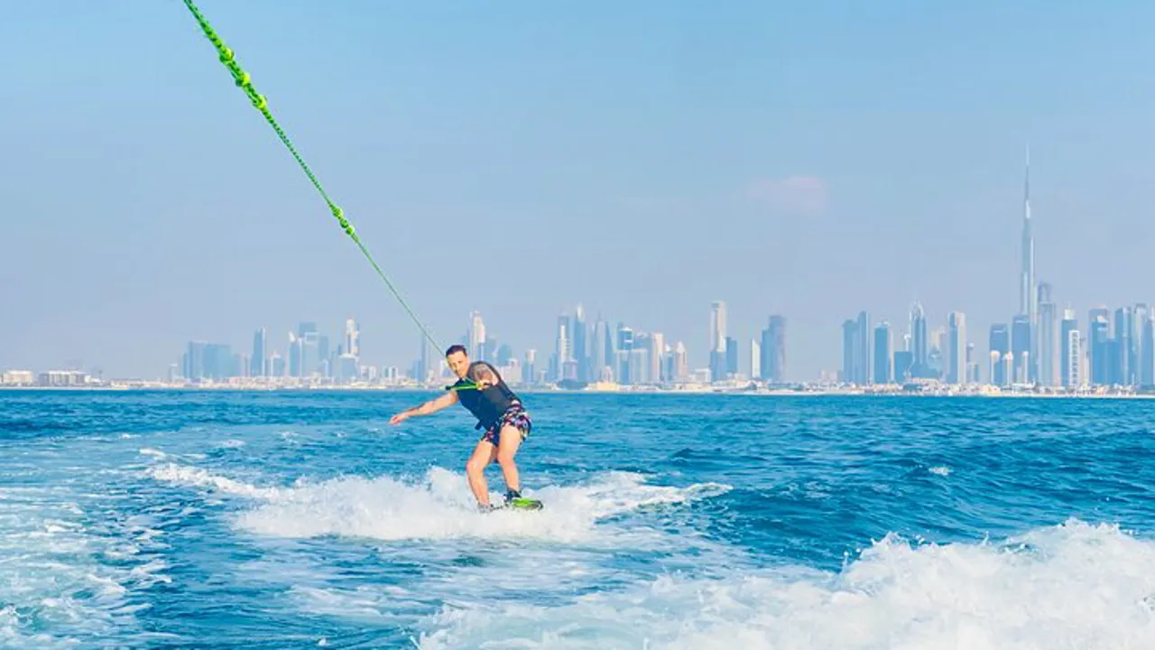 Wakeboarding from Dubai Marina - Photo 2