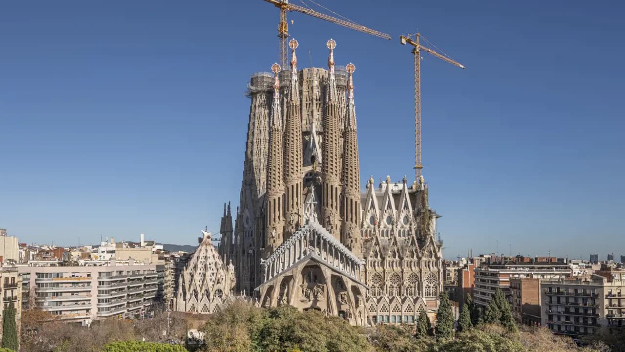 Sagrada Familia Ticket with Optional Tower Access - Photo 13