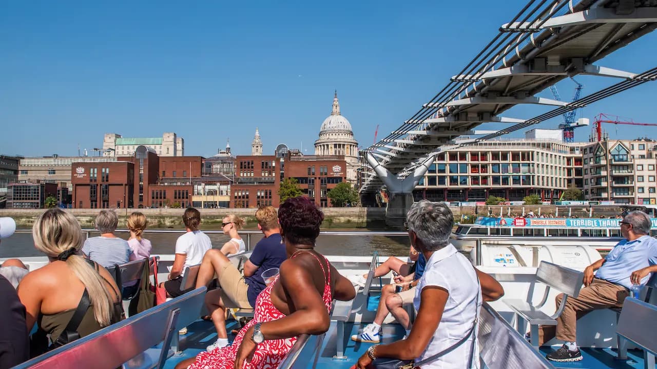 Thames River Sightseeing Cruise - Photo 22